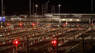 19 Injured as Minibus Collides with Shuttle Train at Eurotunnel Site in France
