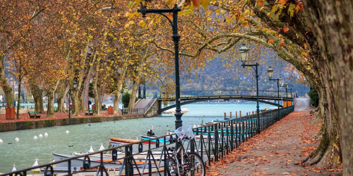 France Braces for Dramatic Temperature Plunge as Autumn Finally Arrives
