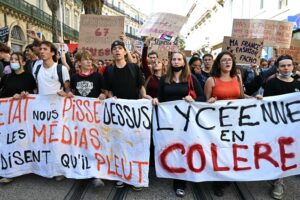 France's Participatory Democracy Under Strain as Lycée Protests Persist