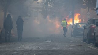 Undercover Officers or Agent Provocateurs? Unpacking the 'Police Rioter' Claims in France
