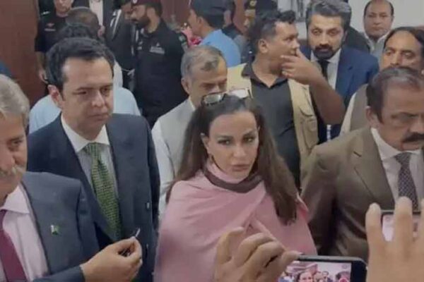لانگ مارچ اور انسداد دہشت گردی پر اختلافات: حکومت اور اپوزیشن کے مذاکرات ناکام ہونے کی اندرونی کہانی سامنے آگئی