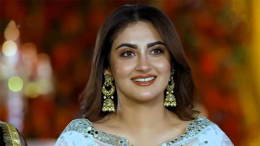 Hiba Bukhari Tells Fans: Respect Others or Lose My Support