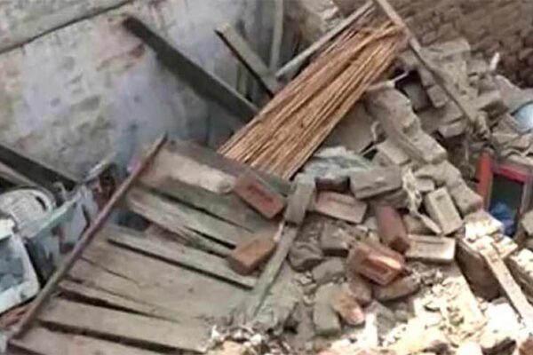کبیروالا میں چھت گرنے سے بچہ جاں بحق، ماں اور چار بچے زخمی