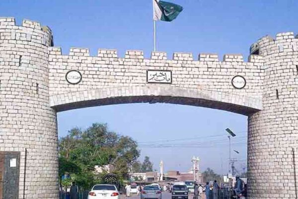 خیبر پختونخوا میں بڑی بیوروکریٹک تبدیلی، چھ ڈویژنز میں کمشنرز تعینات