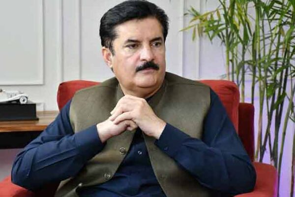 خیبر پختونخوا کے گورنر کی صوبہ بچانے کے لیے ایمرجنسی نافذ کرنے کی وارننگ