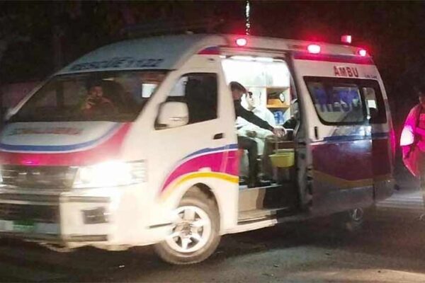 لاہور: گڑھی شاہو میں تیز رفتار ٹریلر کی کار پر ٹکر، خاتون اور بچے سمیت تین افراد جاں بحق