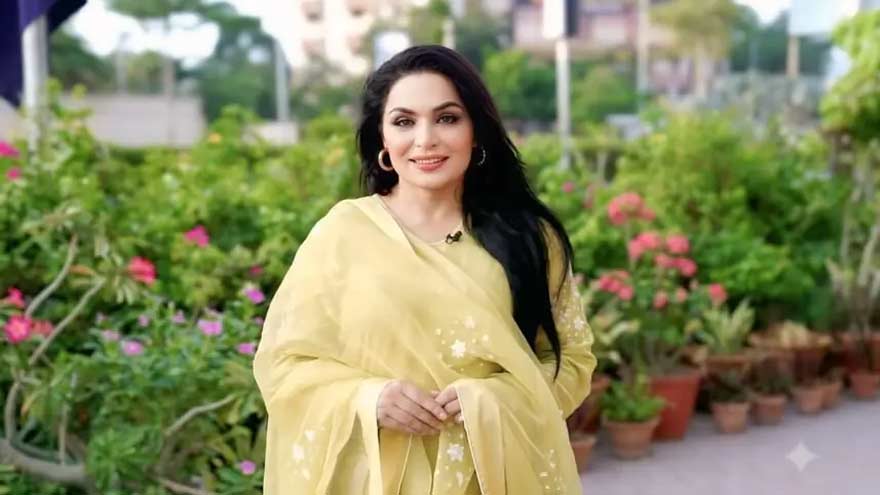 Pakistani Actor Meera Turned Away at Canadian Border, Sent Back to US