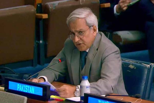 اقوام متحدہ میں پاکستان کا مطالبہ: خطے میں ہتھیاروں کی دوڑ روکی جائے، کشمیر سمیت تمام تنازعات پر مذاکرات ہوں