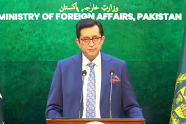 پاکستان کی ثالثی رنگ لائی: امریکہ اور ایران سات نکات پر مذاکرات میں مصروف