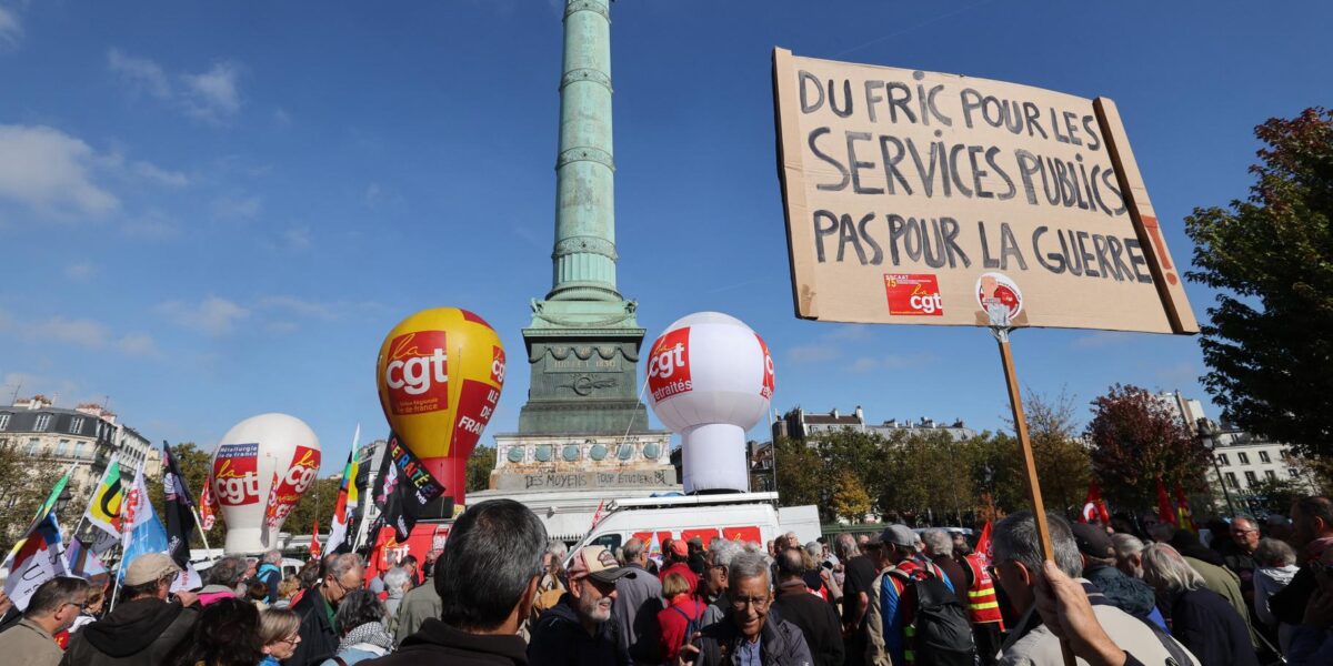 Paris Police Ban Bastille-Nation Route, Unions Accept Alternative Path After Standoff