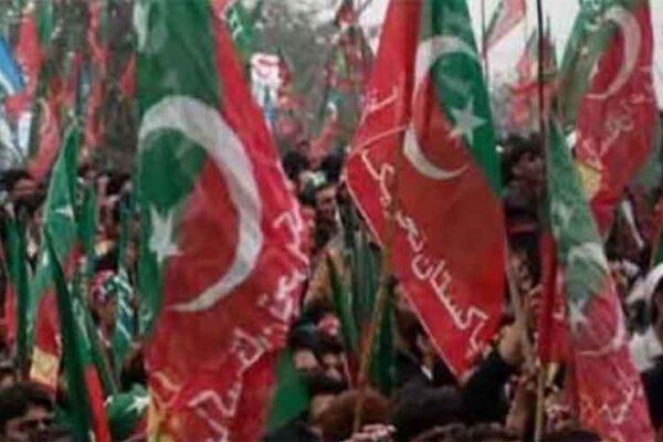 پی ٹی آئی کا چار اکتوبر لانگ مارچ: فنڈ ریزنگ مہم کا آغاز، وزیراعلیٰ خیبرپختونخوا بھی شریک