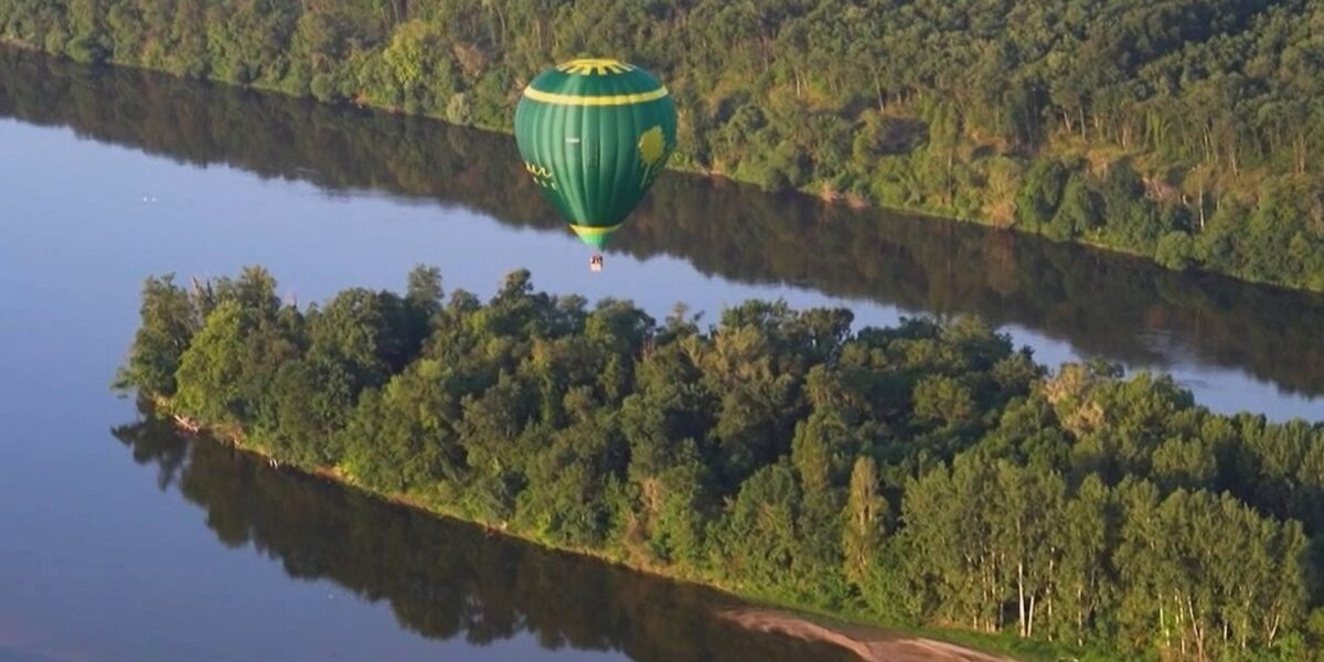 Above the Loire, a Young Aeronaut Chases Records One Balloon at a Time