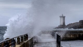 Storm Austen Wreaks Havoc Across France: 161,000 Homes Without Power as 23 Departments Under Orange Alert