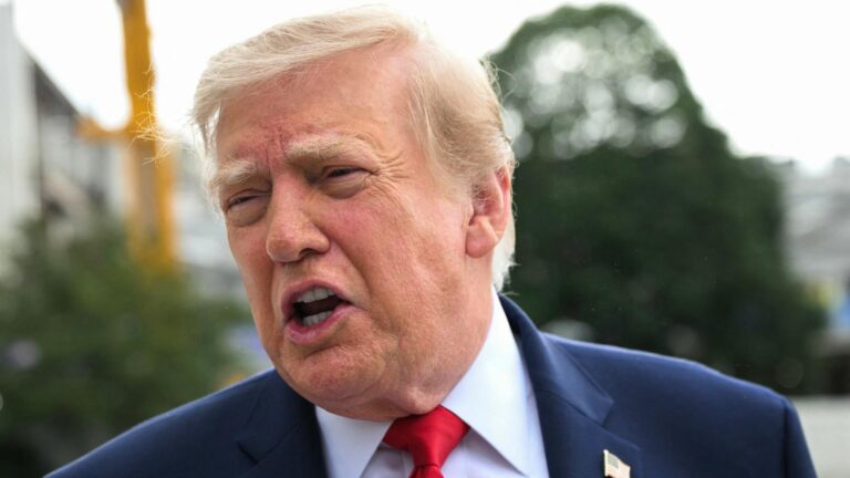Trump Slams Zelensky as "A Shame" Over Renewed Strikes on Russian Refineries