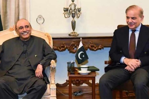 صدر اور وزیراعظم کی ملاقات: پی ٹی آئی لانگ مارچ پر مشاورت، قانونی کارروائی سے قبل مکالمے پر زور